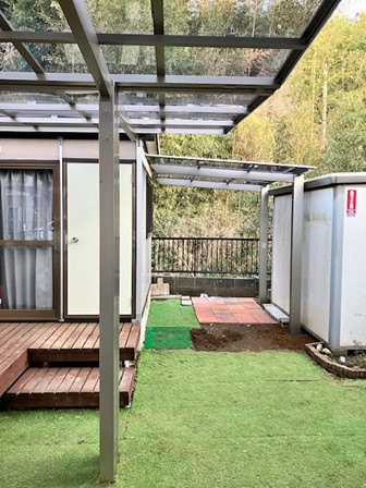 相川スリーエフ 八街店の【富里市】車用のカーポートはあるけれど、趣味のものを雨に濡らしたくないのでカーポートを設置の施工後の写真3