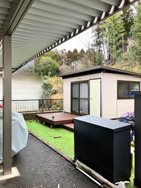 相川スリーエフ 八街店の【富里市】車用のカーポートはあるけれど、趣味のものを雨に濡らしたくないのでカーポートを設置の施工前の写真2