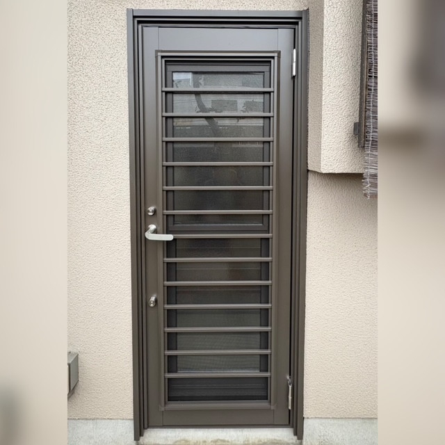 エスエヌジー高松の勝手口交換の施工後の写真1