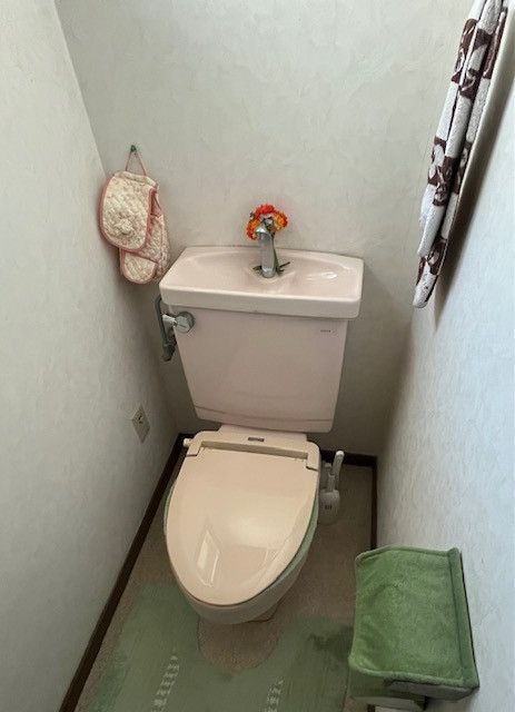 エスエヌジー高松の【高松市】トイレ交換で叶える！おしゃれな空間づくりの施工前の写真1