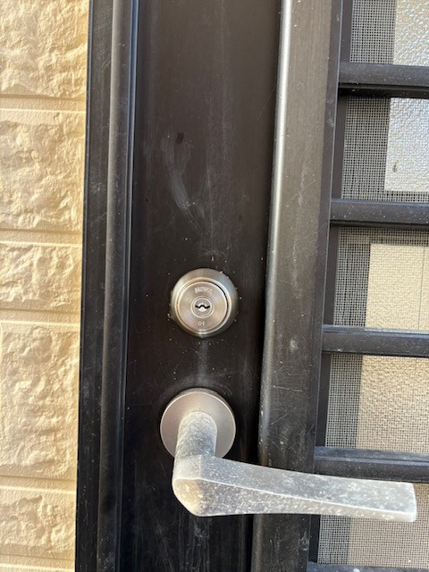 エスエヌジー高松の【高松市】勝手口ドアの鍵不調の施工後の写真1