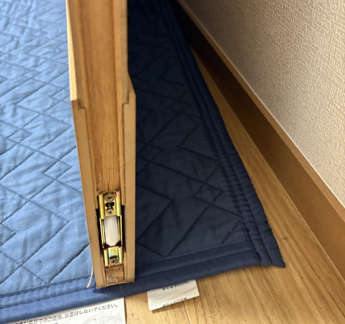 エスエヌジー高松の【高松市】動きの悪い室内引戸の戸車を交換の施工後の写真1