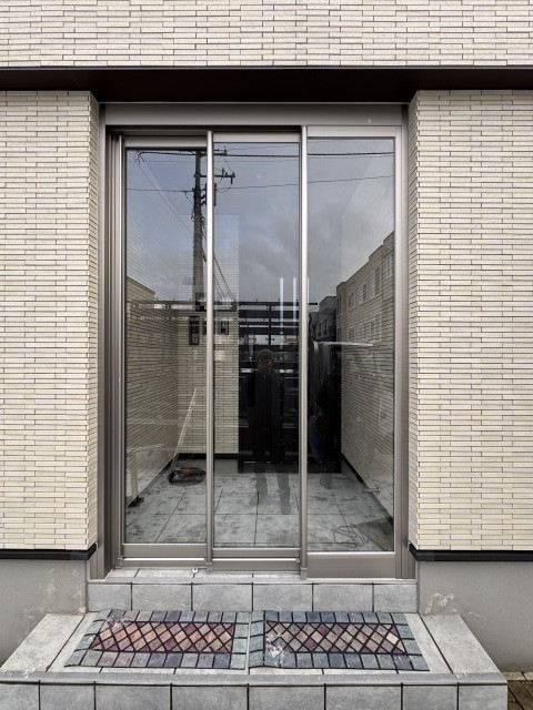 藤田硝子店の風除室を付けたい！　その驚愕の理由とは……の施工後の写真2