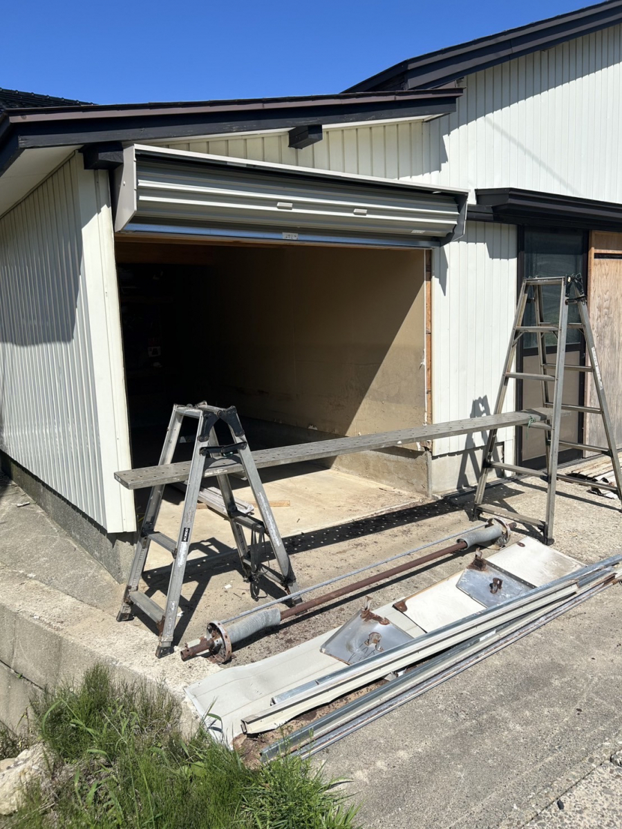 石川住器の軽量シャッター交換工事の施工後の写真3