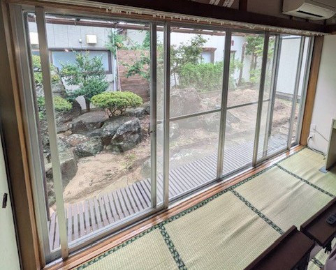 石川住器の内窓設置工事の施工前の写真1