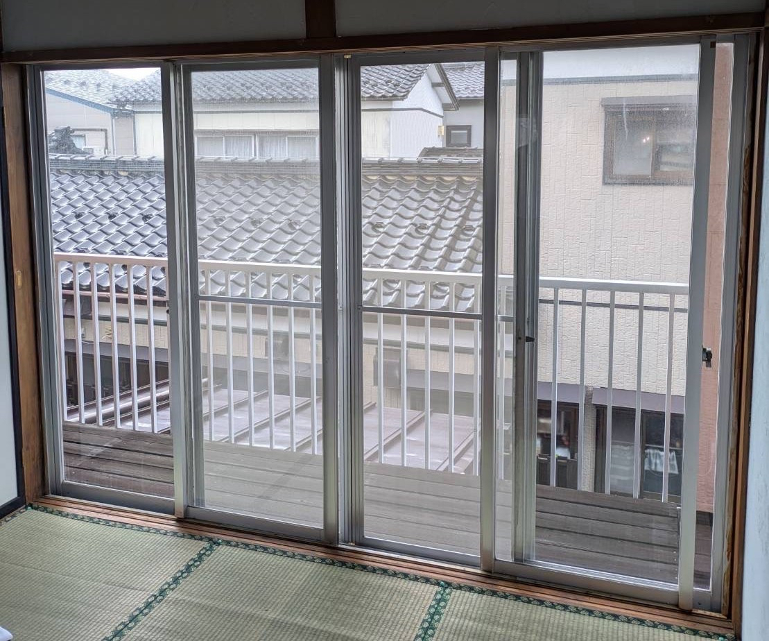 石川住器の内窓設置工事の施工前の写真2
