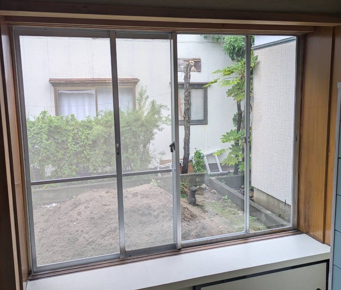 石川住器の内窓設置工事の施工前の写真3