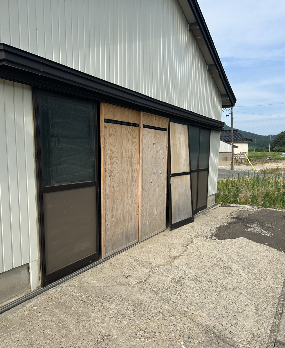 石川住器の✧︎*。土間修繕・アルミ建具交換・戸車交換⟡.·の施工前の写真1