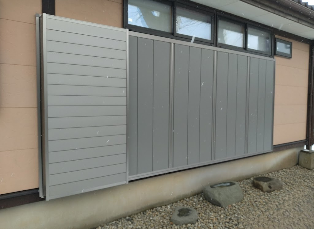石川住器の✨リフォーム雨戸取付工事✨の施工後の写真2