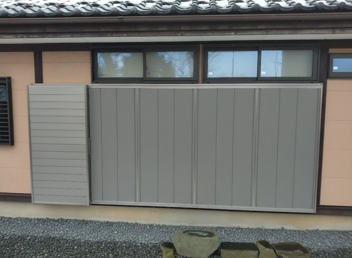 石川住器の✨リフォーム雨戸取付工事✨のお客さまの声の写真1