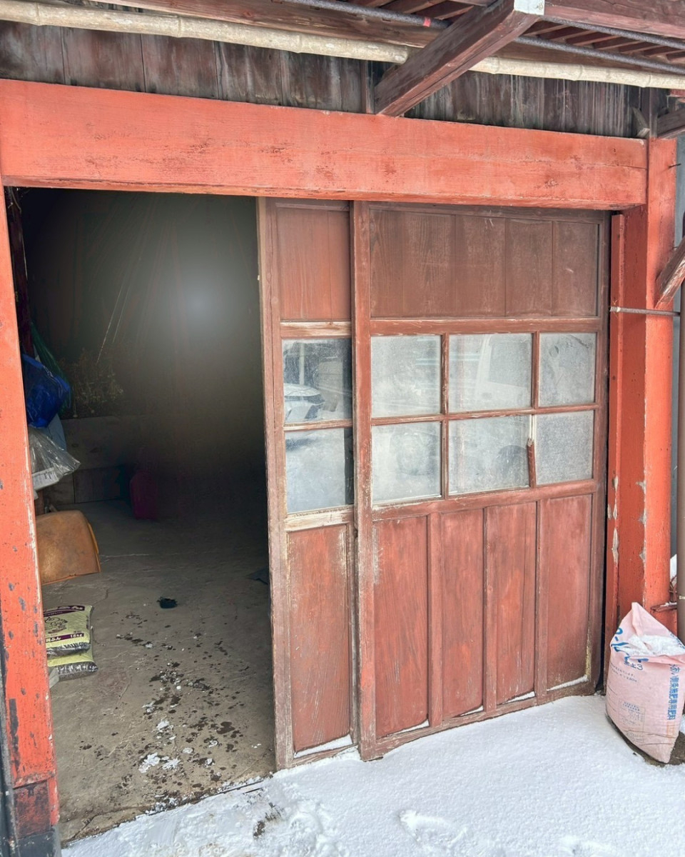 石川住器の✨蔵入口サッシ入替工事✨の施工前の写真1