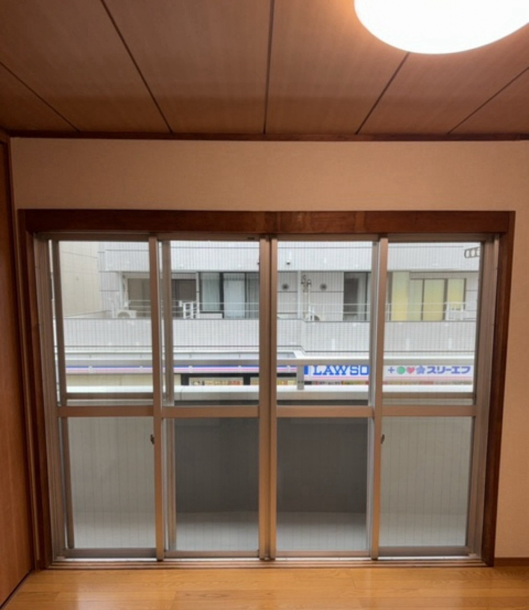 エコプロの変わった窓．．．【立川市】の施工前の写真1