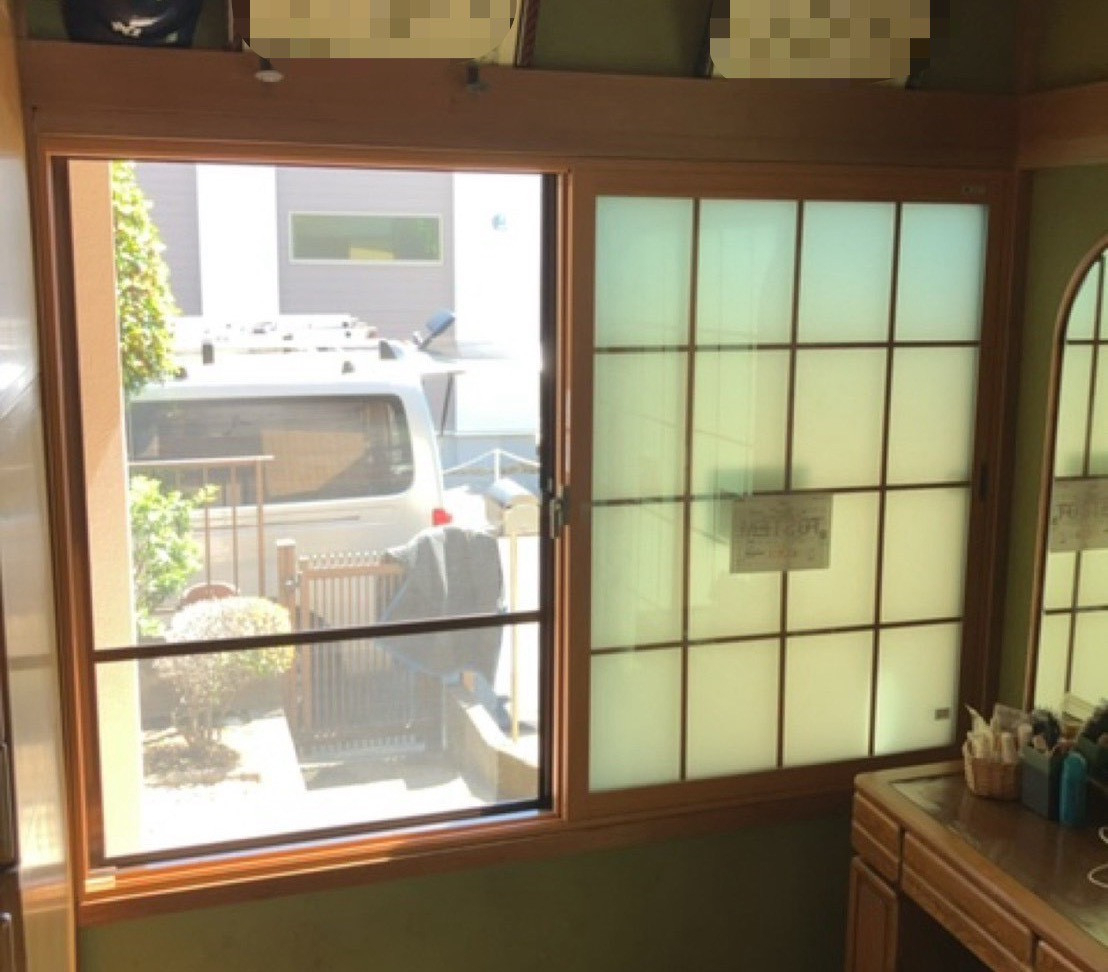 エコプロの和紙調ガラス【瑞穂町】の施工後の写真1