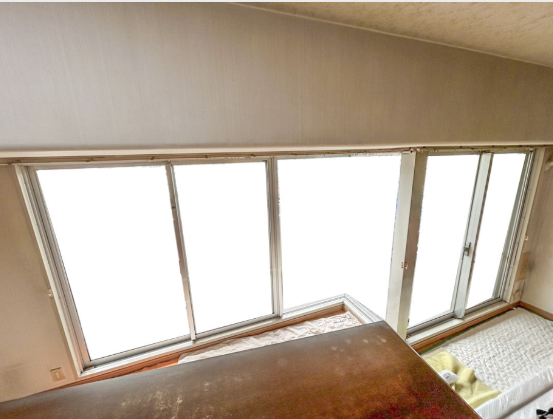 窓の達人！アーキサプライの断熱性強化🔥Z型窓に内窓インプラスを設置！の施工前の写真1