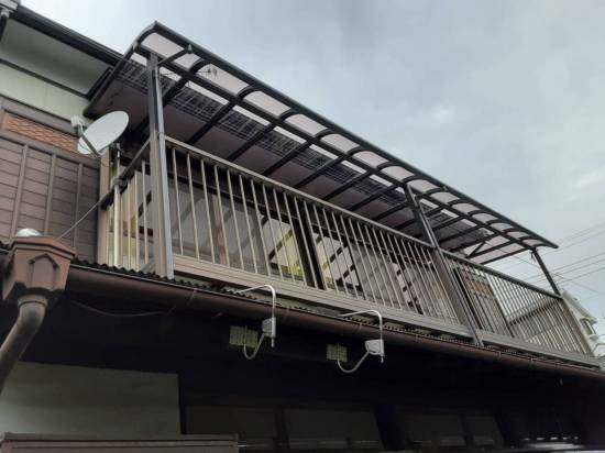 大成トーヨー住器のテラス屋根工事｜テラスＶＳ｜ＬＩＸＩＬ｜風に強いテラス｜小田原市｜施工事例写真1