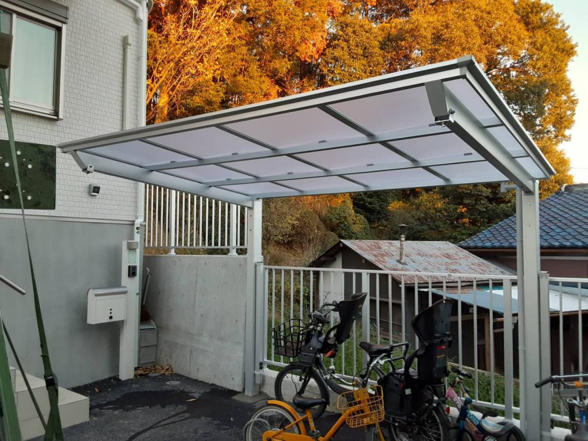 大成トーヨー住器のカーポート｜サイクルポート｜フーゴＦミニ｜ＬＩＸＩＬ｜小田原市｜自転車置き場｜の施工後の写真1