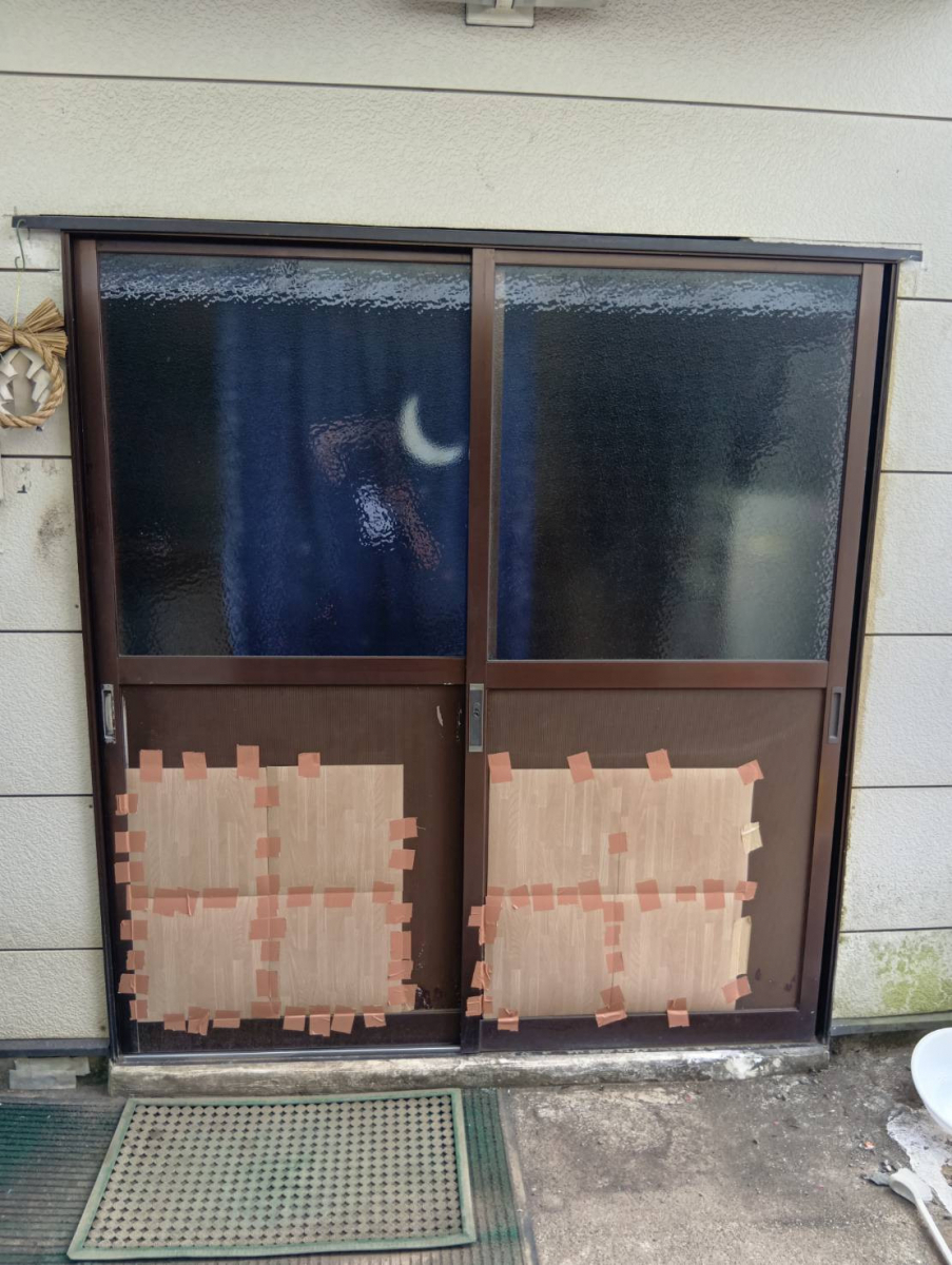 大成トーヨー住器の古くなったパネルを交換しませんか。の施工前の写真1
