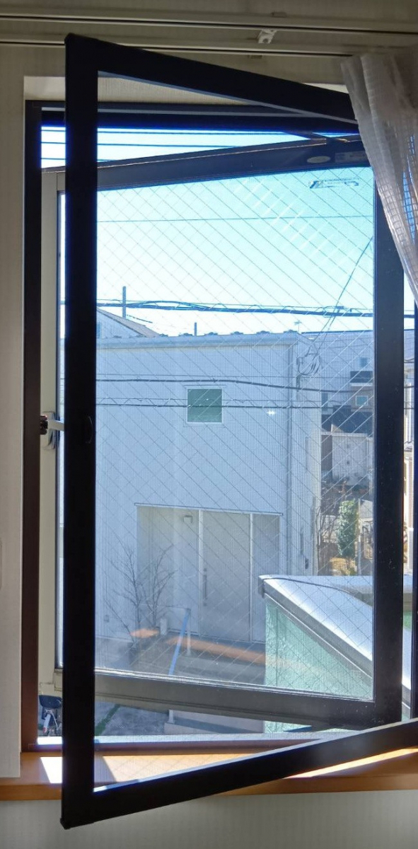大成トーヨー住器のリフォーム|網戸|開き網戸|網戸取付工事|南足柄市の施工後の写真1