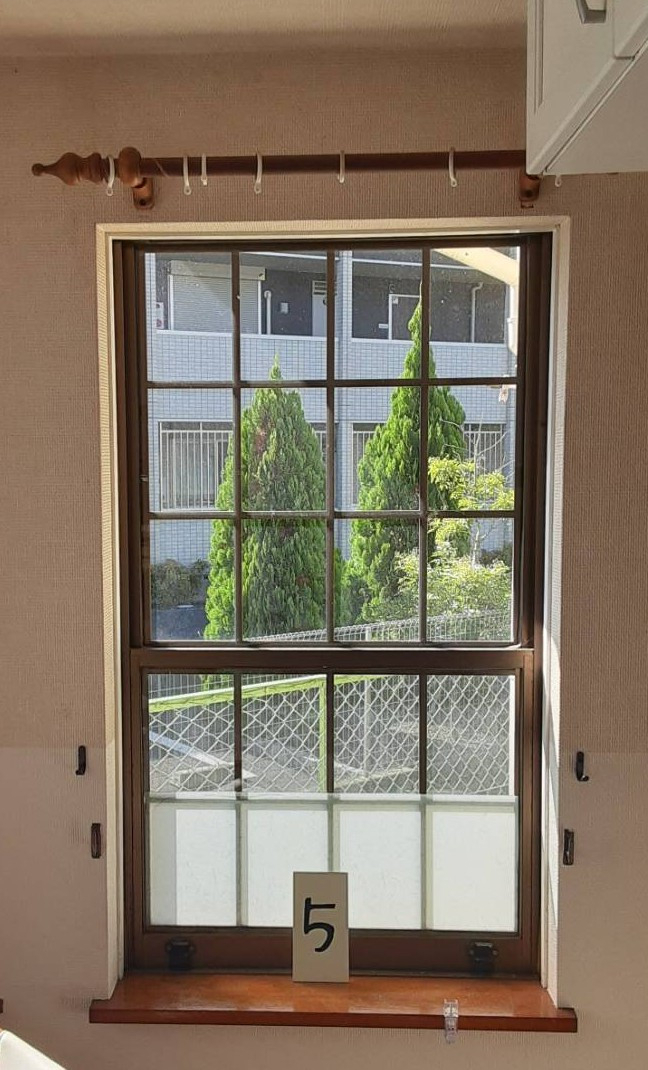 大成トーヨー住器のリフォーム｜内窓｜二重窓｜インプラス｜補助金｜小田原市の施工前の写真1