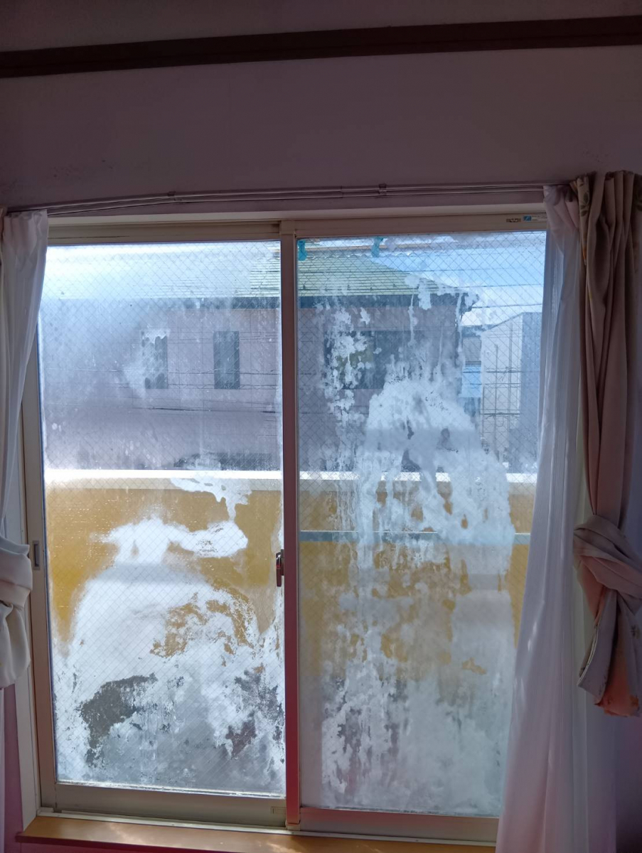 大成トーヨー住器のガラス交換｜複層ガラス｜ペアガラス｜平塚市の施工前の写真1