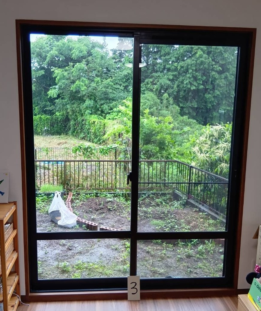 大成トーヨー住器の内窓｜インプラス｜リフォーム｜断熱｜防犯｜光熱費削減｜小田原市の施工前の写真1