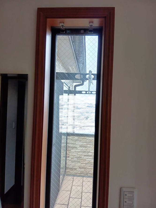 大成トーヨー住器のビート交換｜ガラス押えゴム交換｜ゴムパッキン｜グレチャン｜小田原市｜秦野市の施工後の写真1