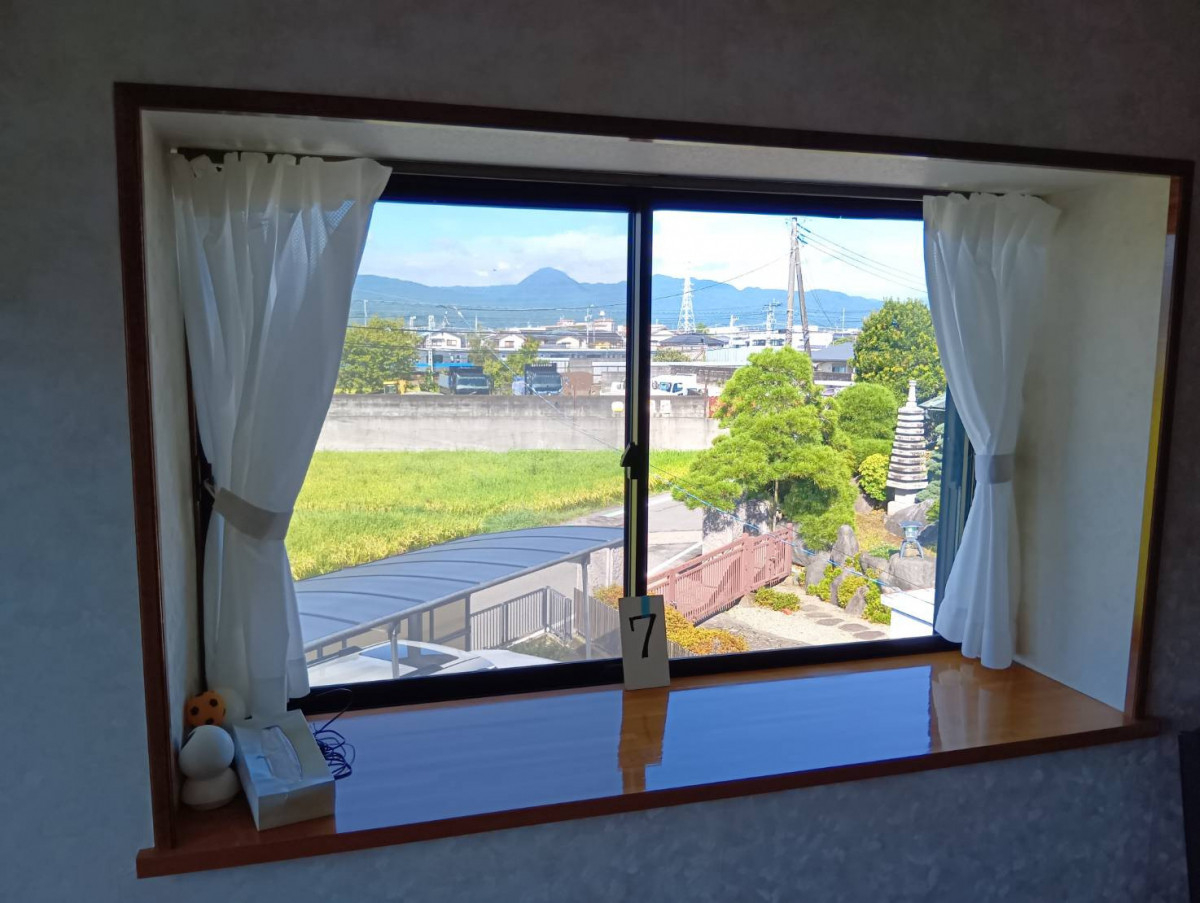 大成トーヨー住器のインプラス｜二重窓｜補助金対象商品｜デザイン｜秦野市の施工前の写真1