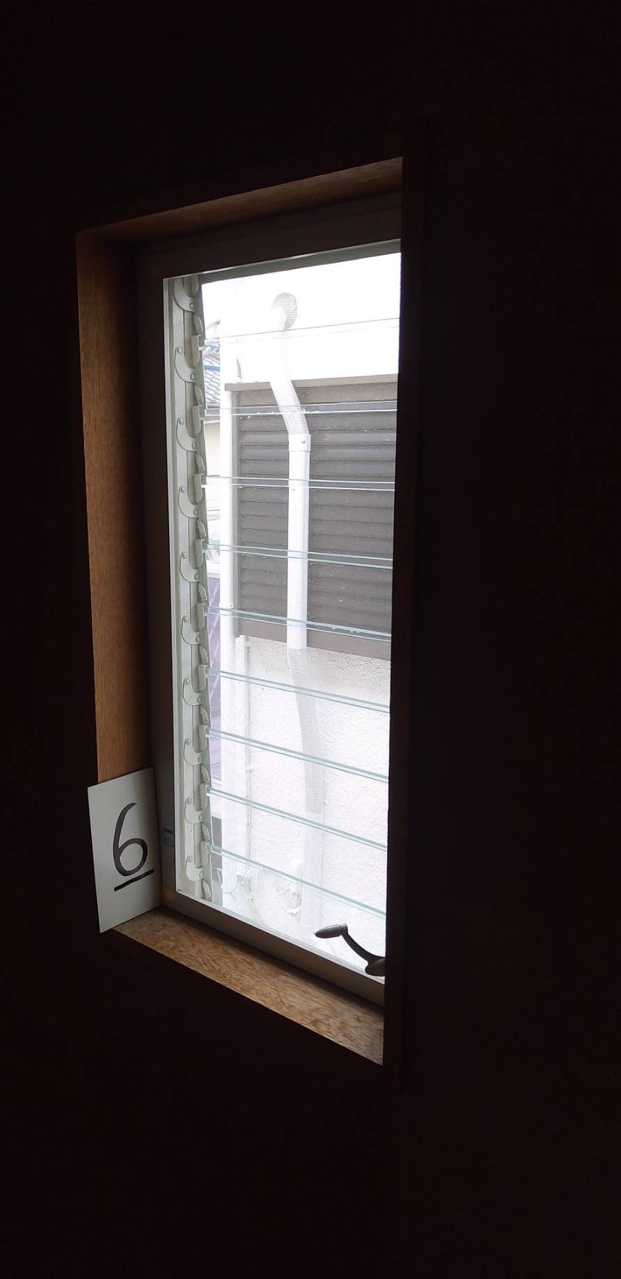 大成トーヨー住器のリプラス｜外窓交換｜壁を壊さないリフォーム｜補助金｜の施工前の写真1