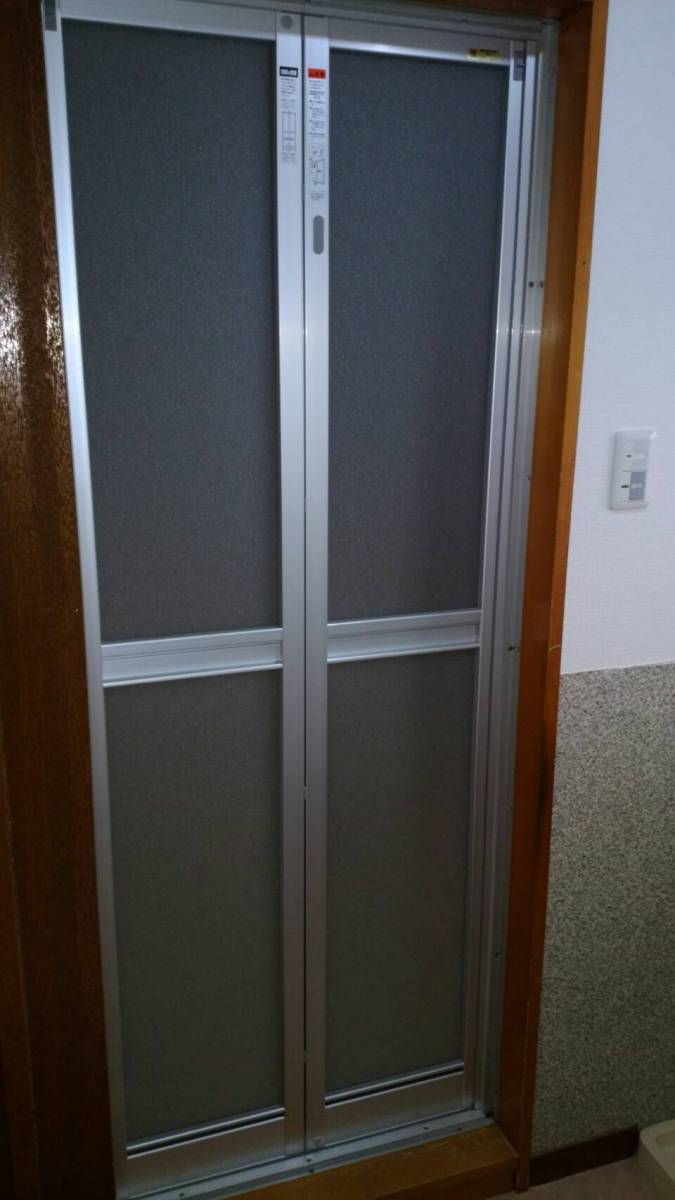 大成トーヨー住器の浴室入口ドア取替工事の施工後の写真2