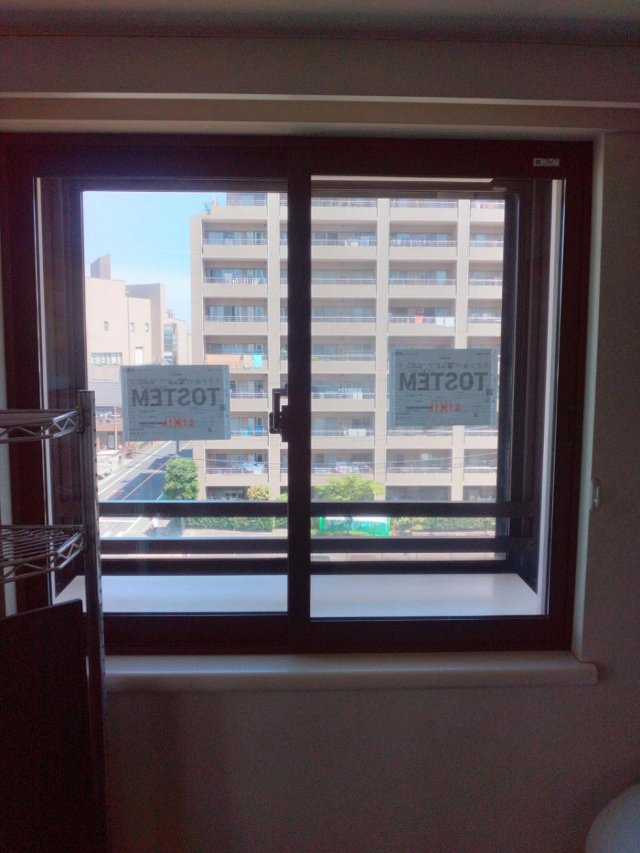 そうぶwindow&doorの【江戸川区】出窓にも内窓インプラス工事の施工後の写真1