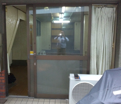 そうぶwindow&doorの【江東区】玄関引き戸をカバー工法で交換してきました(^^)/リシェントの施工前の写真1
