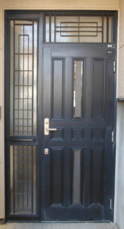 そうぶwindow&doorの【江東区】補助金を使って、玄関ドアを交換してきました(^^)/の施工前の写真1