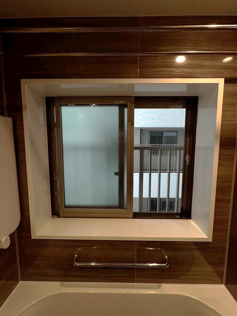 そうぶwindow&doorの【江東区】浴室の窓に内窓をつけてきました👷‍♀️✨の施工前の写真1