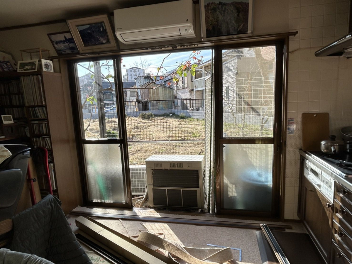 そうぶwindow&doorの【江東区】内窓を設置する工事は思ってるより早く終了します！の施工前の写真1