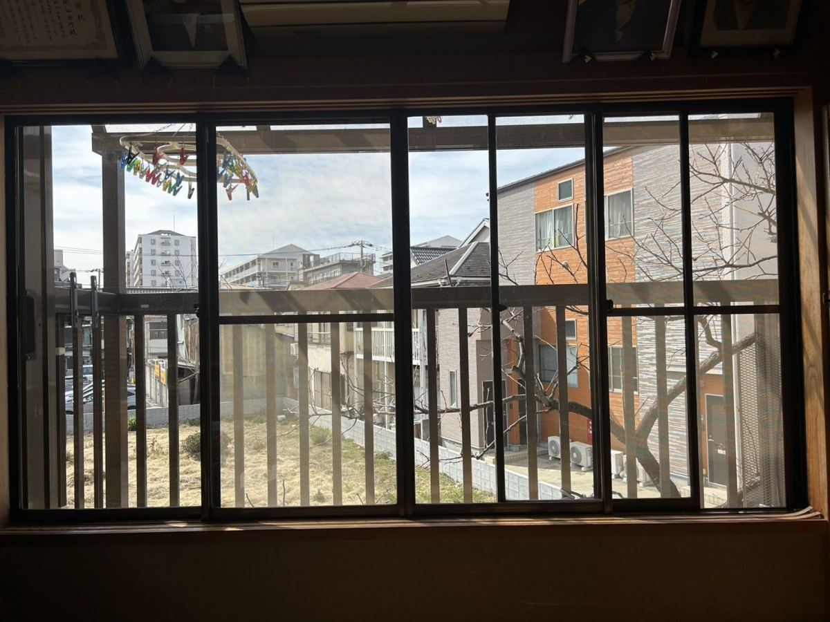 そうぶwindow&doorの【江東区】内窓を設置する工事は思ってるより早く終了します！の施工前の写真2