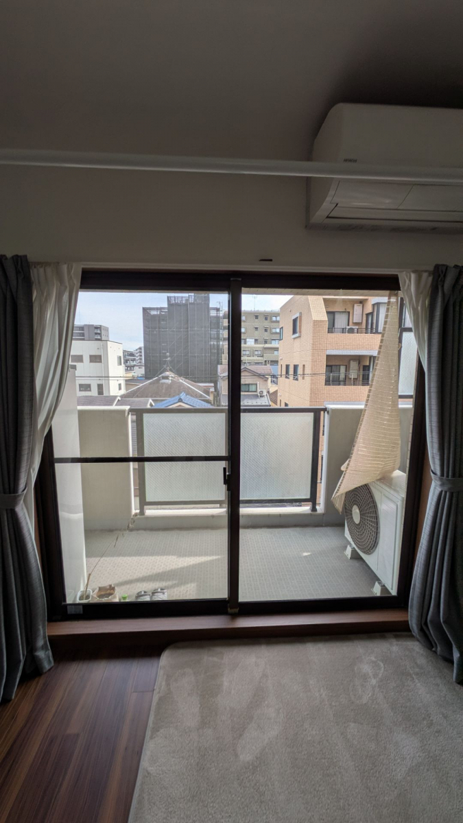 そうぶwindow&doorの【江戸川区】大型トラックが『トミカ』並みの静かさになりました。🚚テレビの音が聞こえないお客様…の施工前の写真2