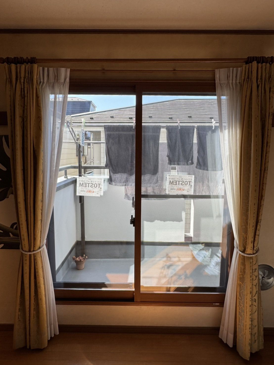 そうぶwindow&doorの【江戸川区】脱！極寒❄️窓際の「ひんやり」を解消したい！の施工前の写真1