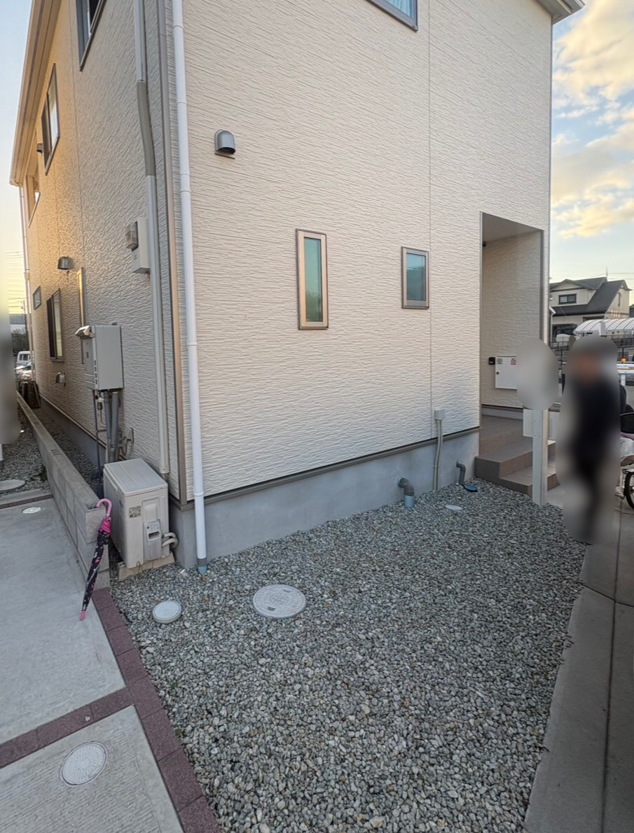 AL神戸のY様邸 テラス屋根設置工事の施工前の写真1