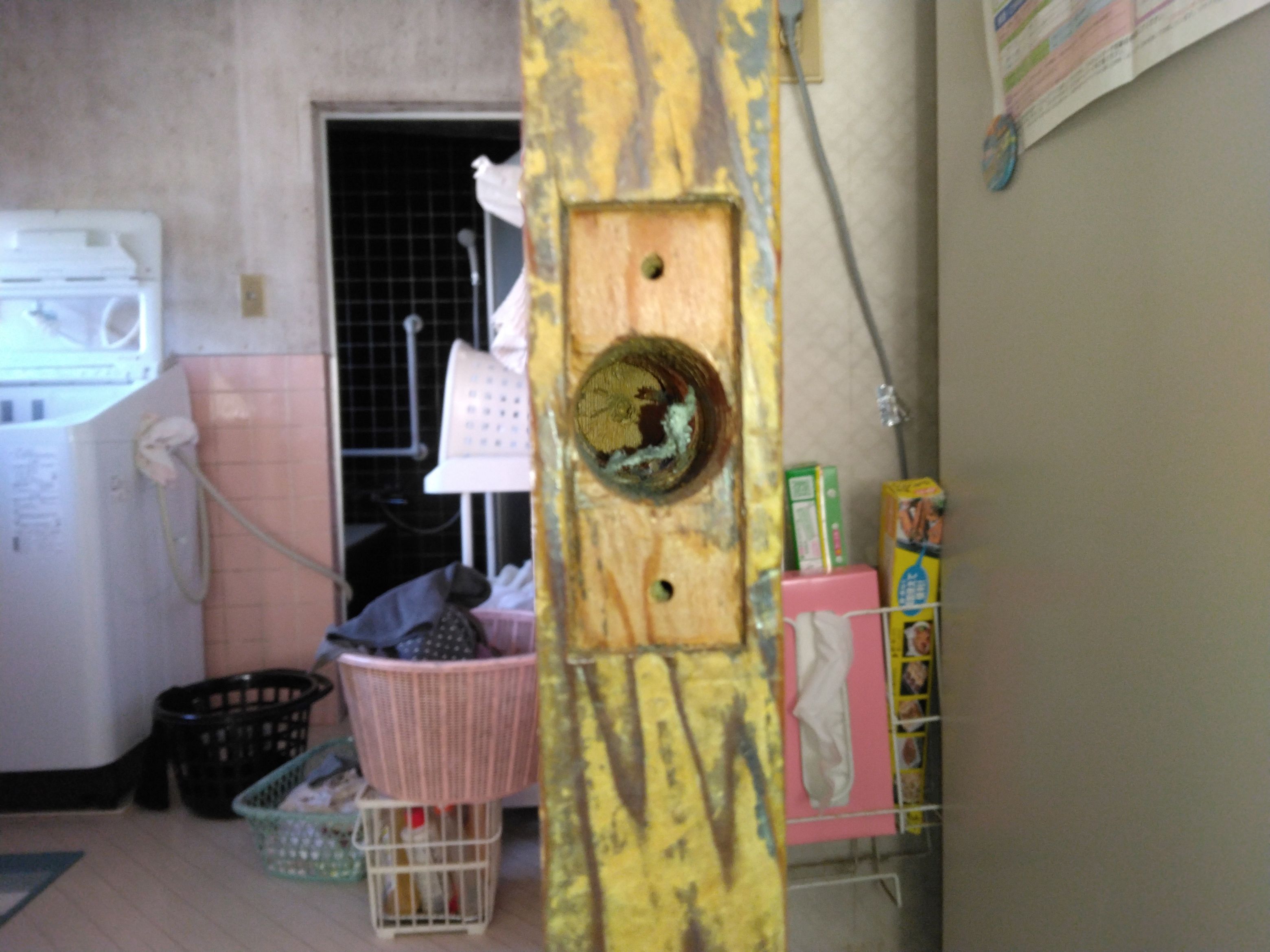 小島硝子の握り玉空錠を、ﾚﾊﾞｰﾊﾝﾄﾞﾙ空錠に取替。の施工事例詳細写真2