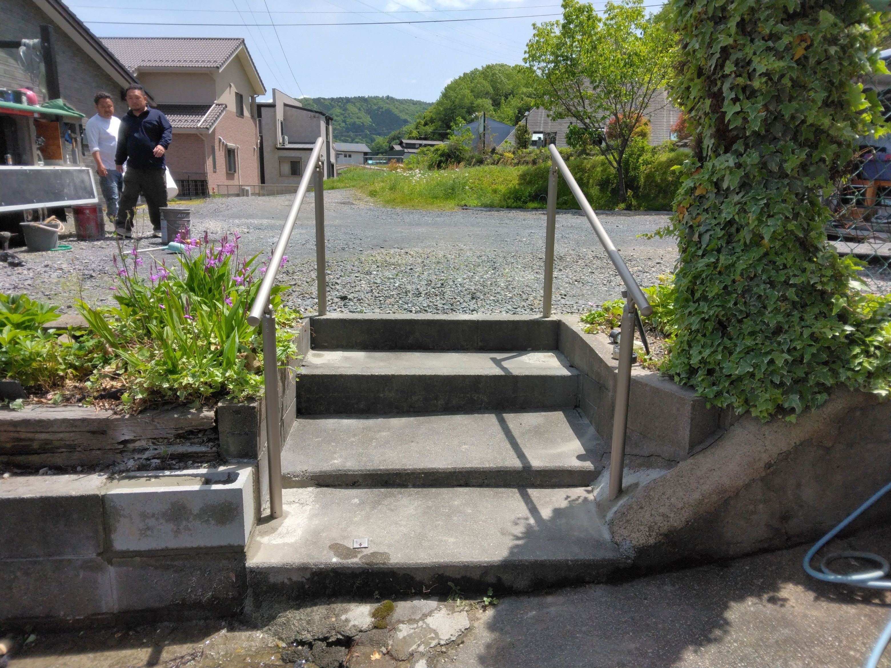 小島硝子の階段に手摺を設置して安全対策。の施工事例詳細写真3