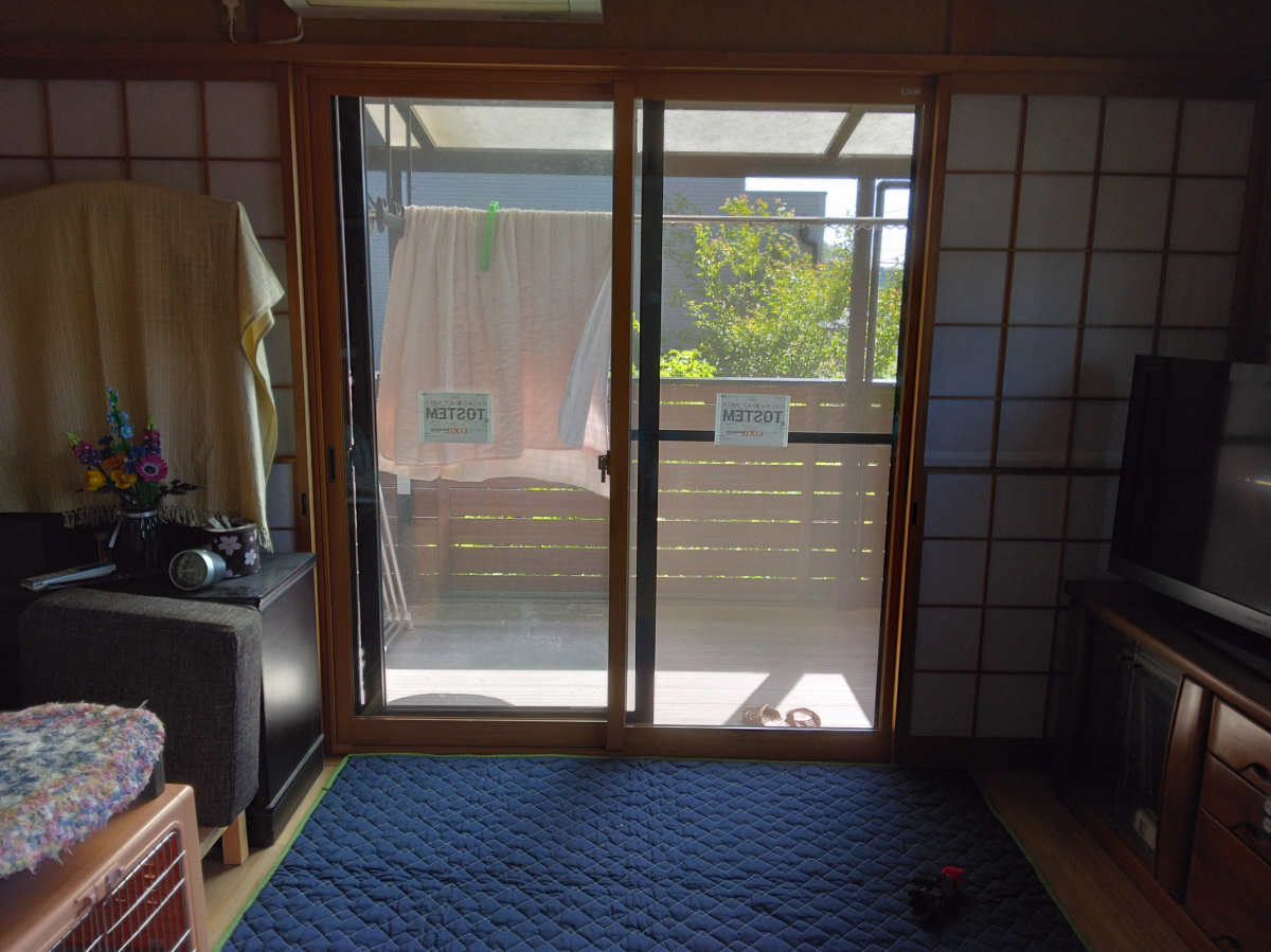 小島硝子の寝室に内窓設置で断熱リフォーム。の施工後の写真1