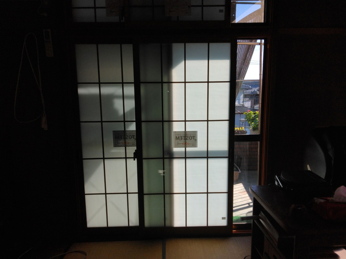 小島硝子のお家の窓全部にインプラスを設置して断熱効率UPでぽっかぽか！の施工後の写真2