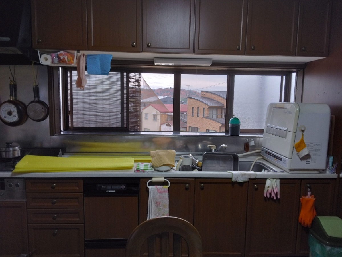 小島硝子の浴室、洗面所、ｷｯﾁﾝ、ﾄｲﾚ等、毎日使用する場所に内窓を設置。の施工前の写真1