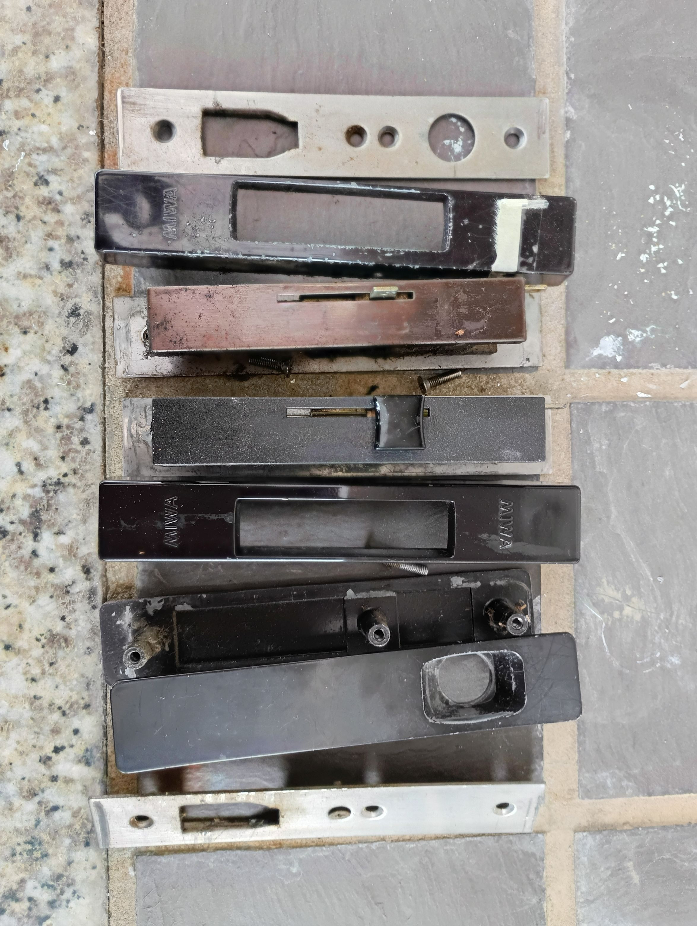 小島硝子の施錠がしずらい鍵を交換。の施工前の写真3