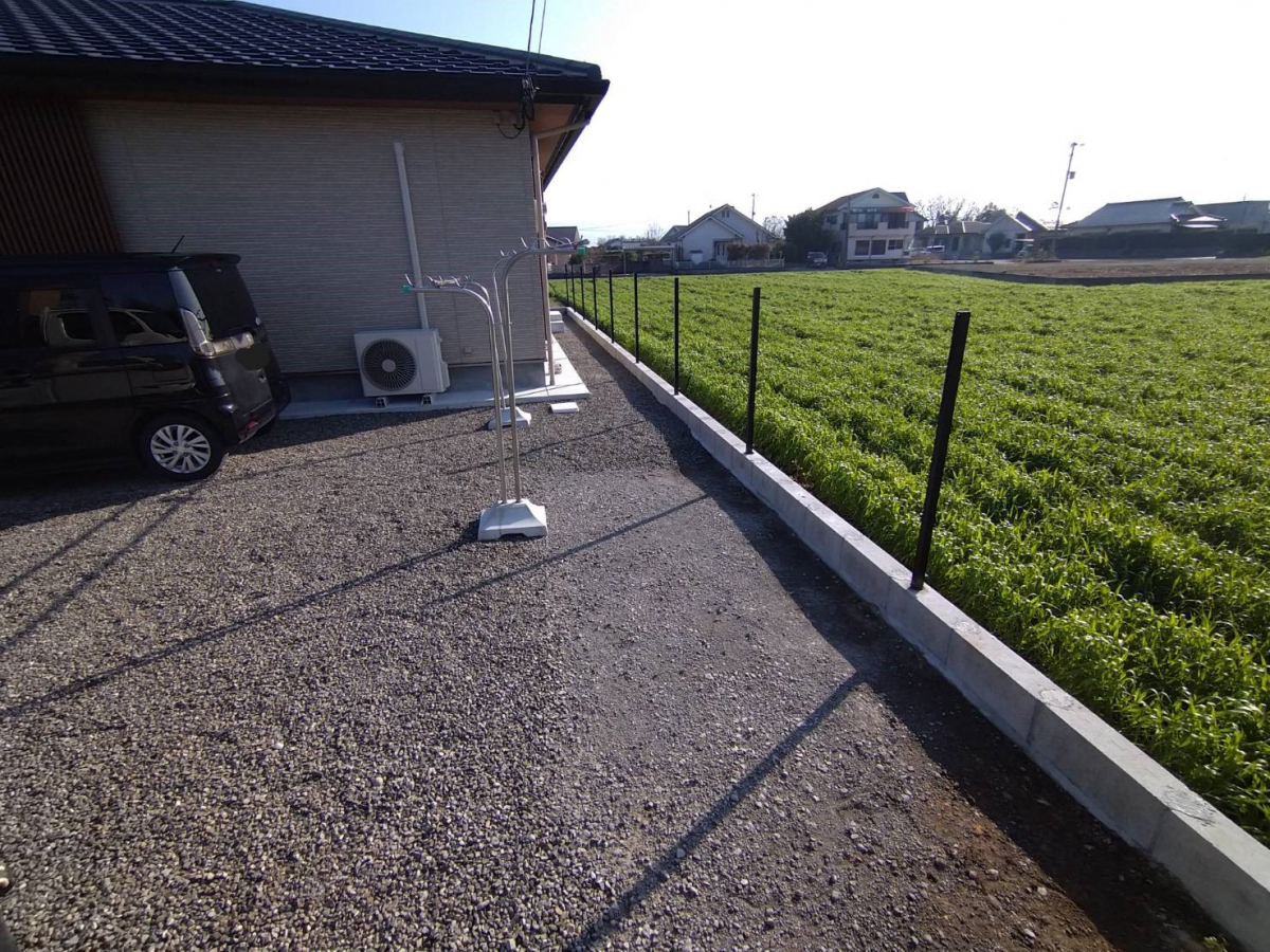 江﨑の【出水市】新築現場にフェンス取付の施工後の写真1