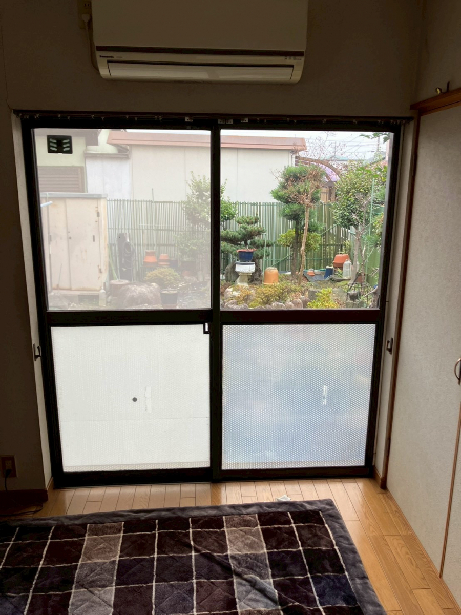 大平ガラスサッシ販売の内窓設置の施工前の写真1