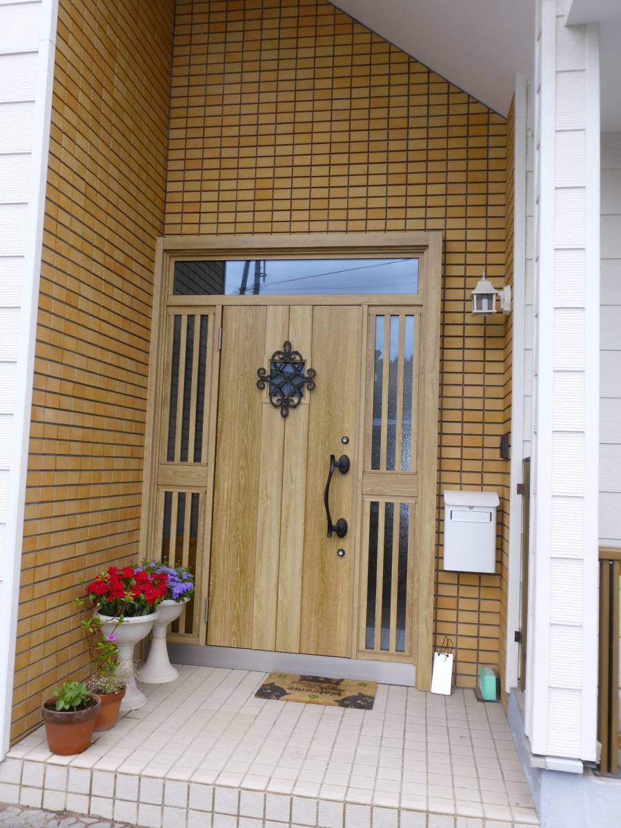 トカチトーヨー住器の玄関ドア入れ替え2の施工後の写真1