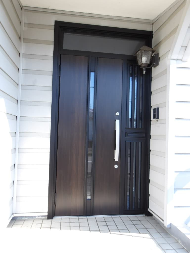 トカチトーヨー住器のリフォーム用 リシェント玄関ドア３【帯広市】の施工後の写真1