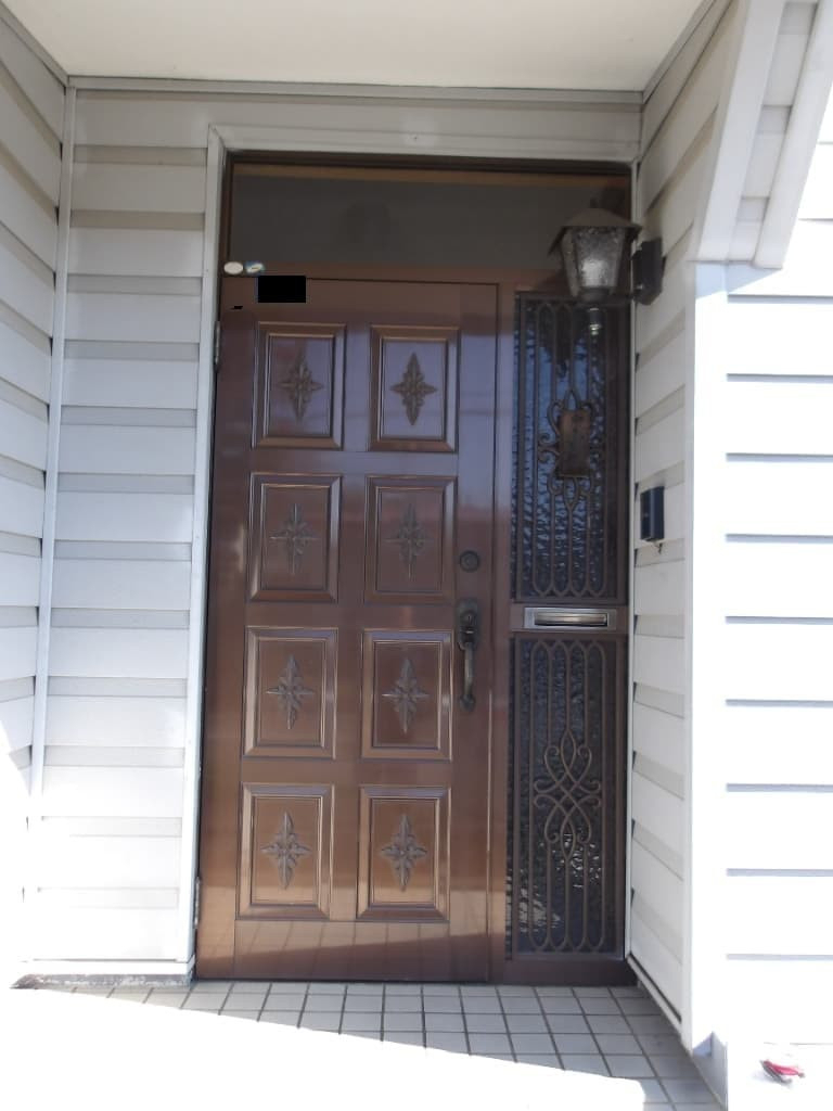 トカチトーヨー住器のリフォーム用 リシェント玄関ドア３【帯広市】の施工前の写真1