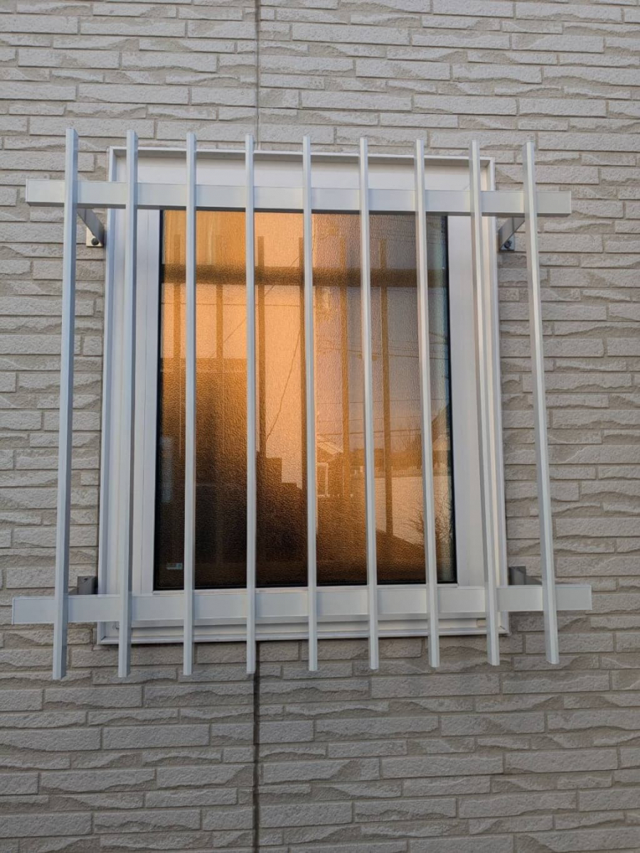 トカチトーヨー住器の格子の取付で「防犯対策」と「安心感」、どちらも叶える住まいづくりを【帯広市】の施工後の写真1